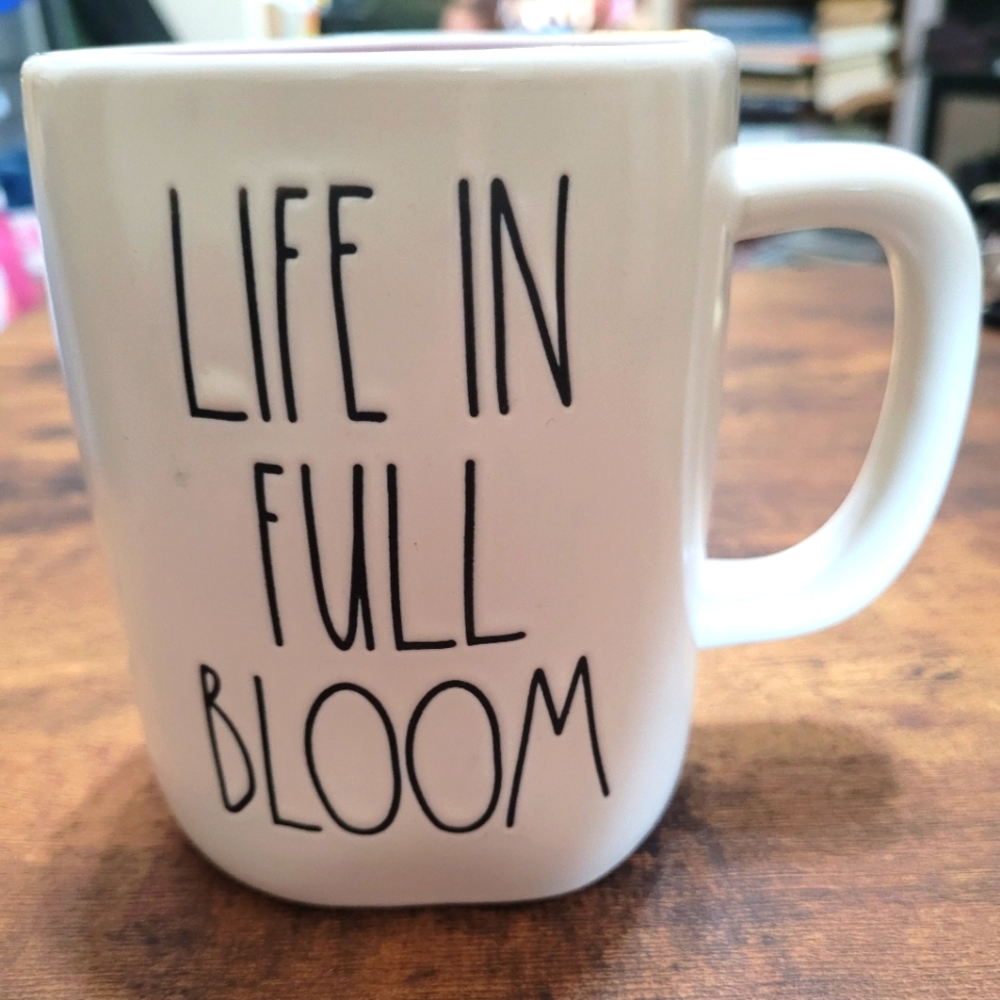 Rae Dunn mug NWOT
